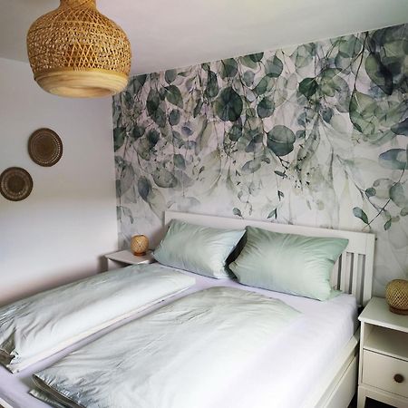 Ferienwohnung Kurz "Hofgarten" ヴェルトハイム エクステリア 写真
